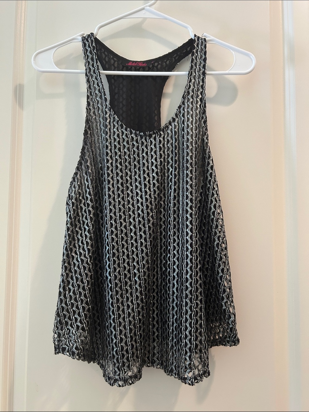 Motel Rocks metallic chain link racerback top lined scoop hem women’s size S